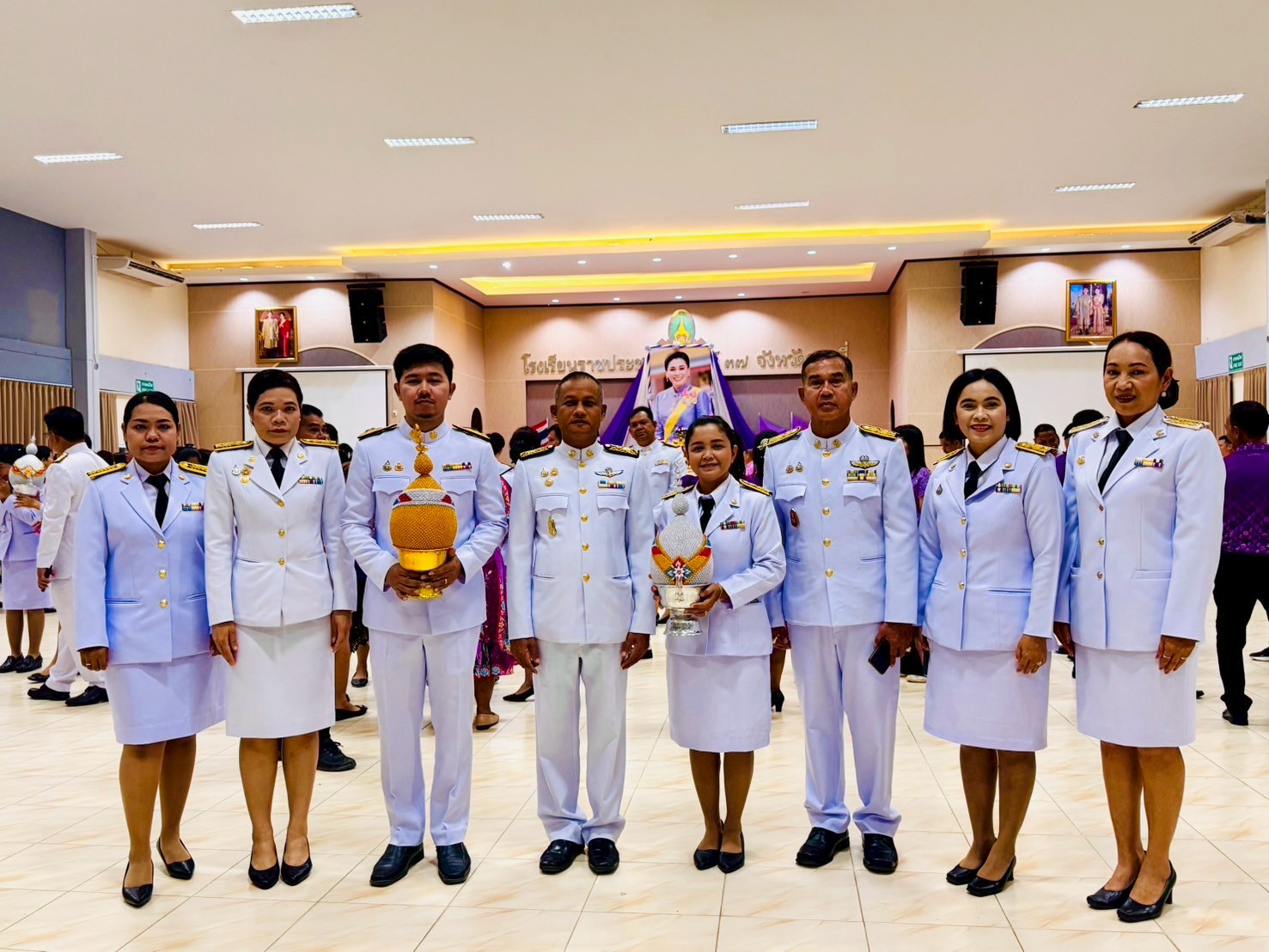 💥กิจกรรมเฉลิมพระเกียรติสมเด็จพระนางเจ้าฯพระบรมราชินีเนื่องในวันเฉลิมพระชนมพรรษา 3 มิถุนายน 2568 
ร่วมพิธีทำบุญตักบาตรถวายพระราชกุศล ณ บริเวณหน้าสำนักงานเทศบาลตำบลเขาพนม
ร่วมกิจกรรมจิตอาสาบำเพ็ญประโยชน์และบำเพ็ญสาธารณกุศล เนื่องในวันเฉลิมพระชนมพรรษาสมเด็จพระนางเจ้าฯพระบรมราชินี  ณ บริเวณหน้าที่ว่าการอำเภอเขาพนม
ร่วมพิธีถวายราชสักการะ และจุดเทียนถวายพระพรชัยมงคล เนื่องในโอกาสวันเฉลิมพระชนมพรรษา สมเด็จพระนางเจ้าสุทิดา พัชราสุธาพิมลลักษณ พระบรมราชินี 3 มิถุนายน 2568 ณ ห้องประชุมภูมิภัทร โรงเรียนราชประชานุเคราะห์ 37 จ.กระบี่