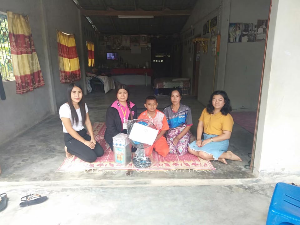 ลงพื้นที่ให้ความช่วยเหลือผู้ด้อยโอกาสร่วมกับบ้านพักเด็ก