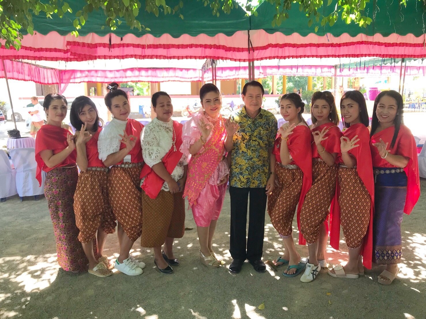  โครงการส่งเสริมประเพณีสงกรานต์และรดน้ำดำหัวผู้สูงอายุประจำปี งบประมาณ 2561 กองการศึกษาศาสนาและวัฒนธรรม องค์การบริหารส่วนตำบลหน้าเขา